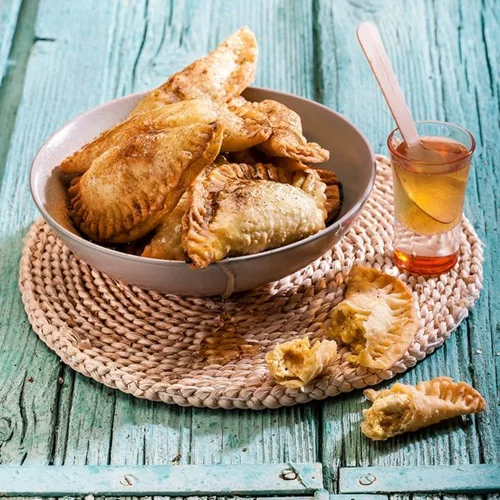 Συνταγή για ραφιόλια Πάρου από την Αργυρώ Μπαρμπαρίγου